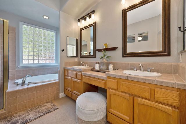 1685 Iroquois Rd, Rocklin, CA 95765