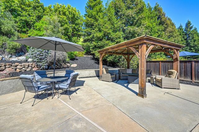 1685 Iroquois Rd, Rocklin, CA 95765