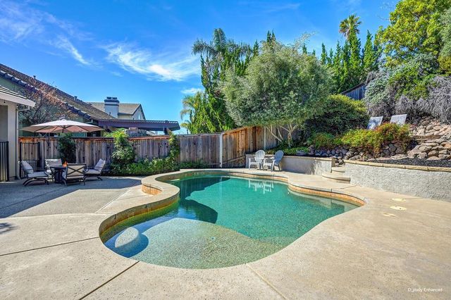 1685 Iroquois Rd, Rocklin, CA 95765