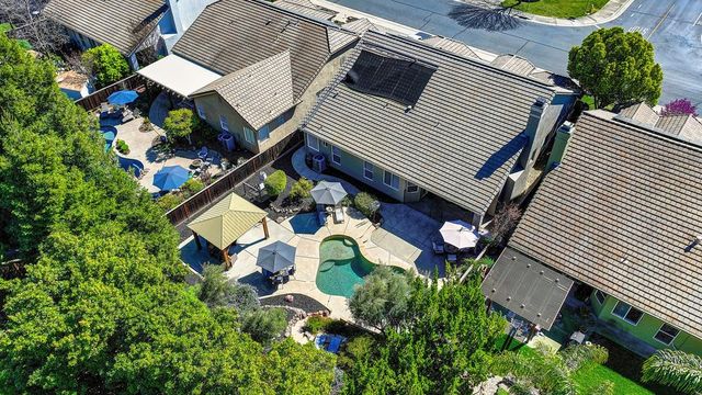 1685 Iroquois Rd, Rocklin, CA 95765