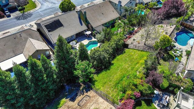 1685 Iroquois Rd, Rocklin, CA 95765