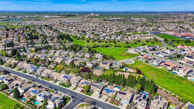 1685 Iroquois Rd, Rocklin, CA 95765