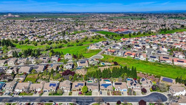 1685 Iroquois Rd, Rocklin, CA 95765