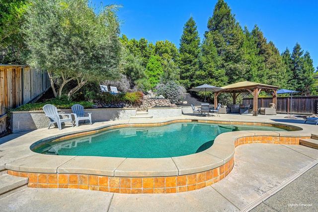 1685 Iroquois Rd, Rocklin, CA 95765