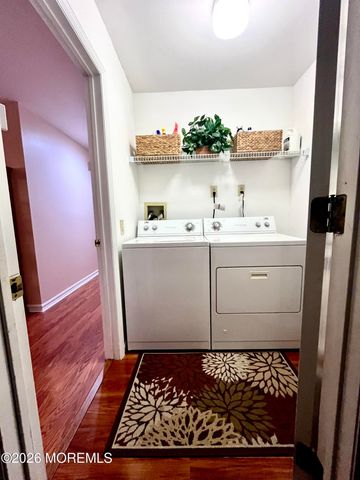 106 Chesterfield Lane, Toms River, NJ 08757