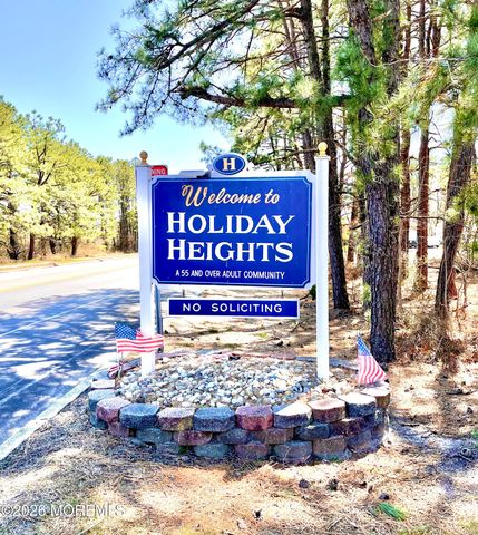 106 Chesterfield Lane, Toms River, NJ 08757