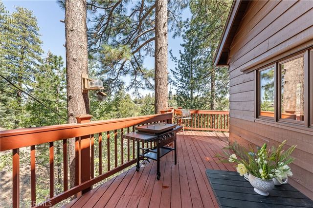 274 N Fairway, Lake Arrowhead, CA 92352