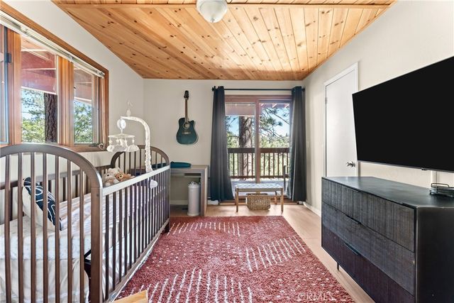 274 N Fairway, Lake Arrowhead, CA 92352