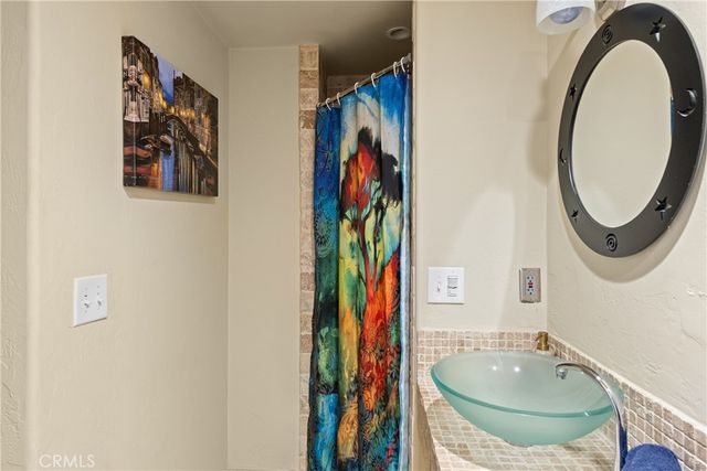 274 N Fairway, Lake Arrowhead, CA 92352
