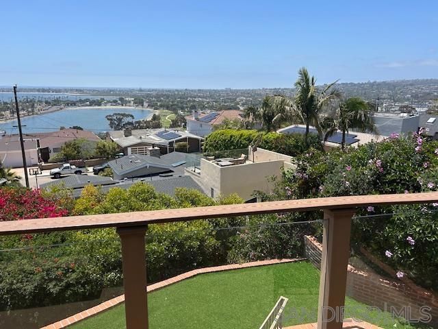 3154 Lloyd St, San Diego, CA 92117