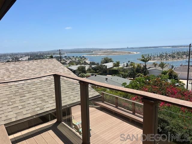 3154 Lloyd St, San Diego, CA 92117