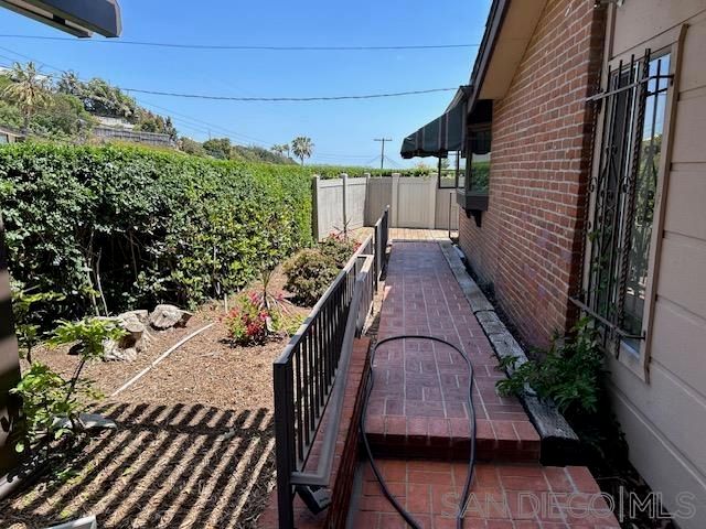 3154 Lloyd St, San Diego, CA 92117