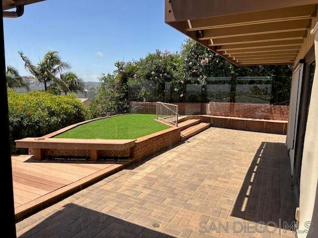 3154 Lloyd St, San Diego, CA 92117