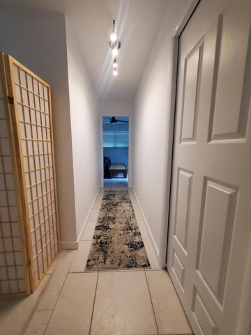 558 SE 27th Terrace 558, Boynton Beach, FL 33435