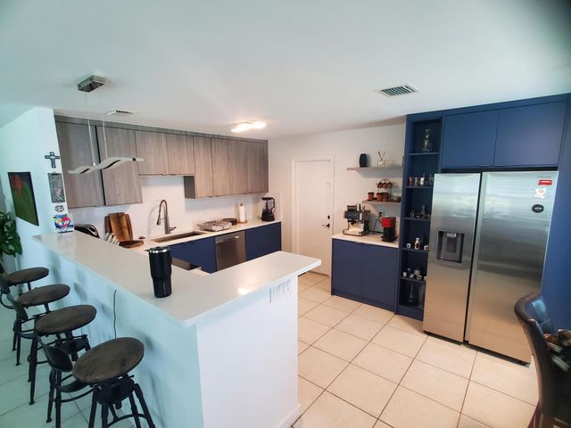 558 SE 27th Terrace 558, Boynton Beach, FL 33435