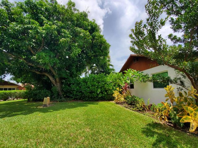 558 SE 27th Terrace 558, Boynton Beach, FL 33435