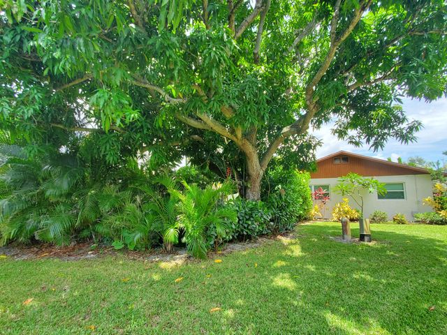 558 SE 27th Terrace 558, Boynton Beach, FL 33435