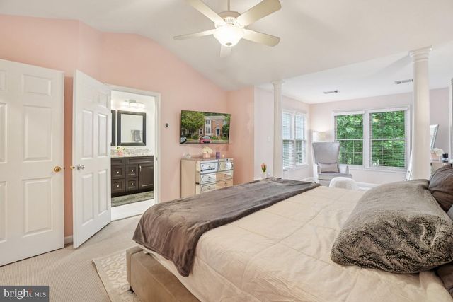 11742 VALLEY RIDGE CIR, Fairfax, VA 22033