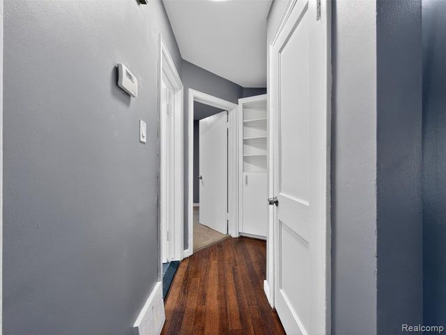 20553 Hamburg Street, Detroit, MI 48205
