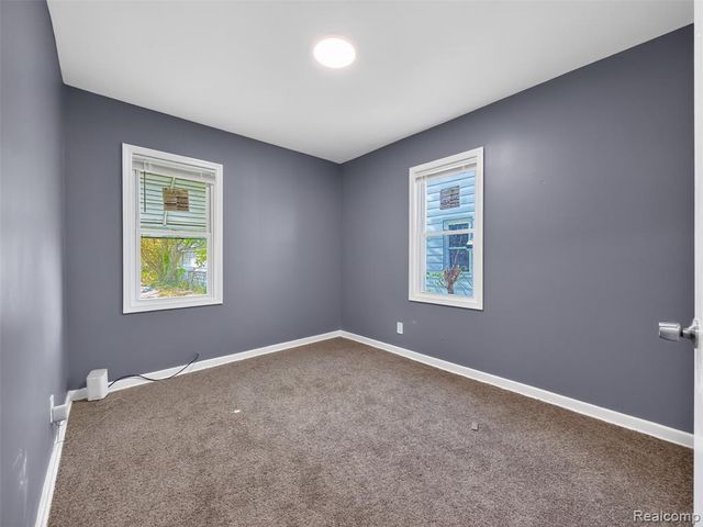 20553 Hamburg Street, Detroit, MI 48205