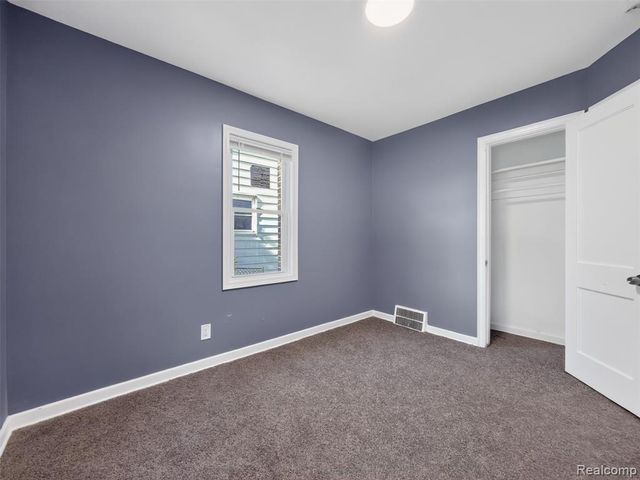 20553 Hamburg Street, Detroit, MI 48205