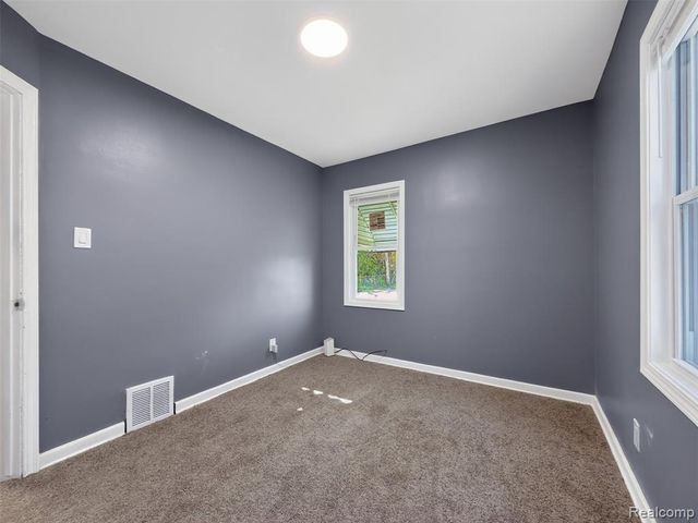 20553 Hamburg Street, Detroit, MI 48205