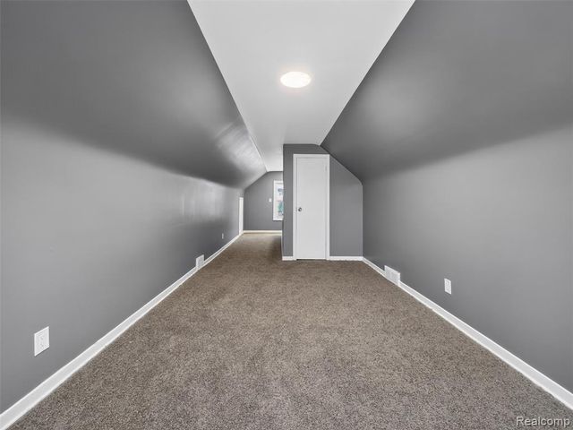 20553 Hamburg Street, Detroit, MI 48205