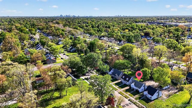 20553 Hamburg Street, Detroit, MI 48205