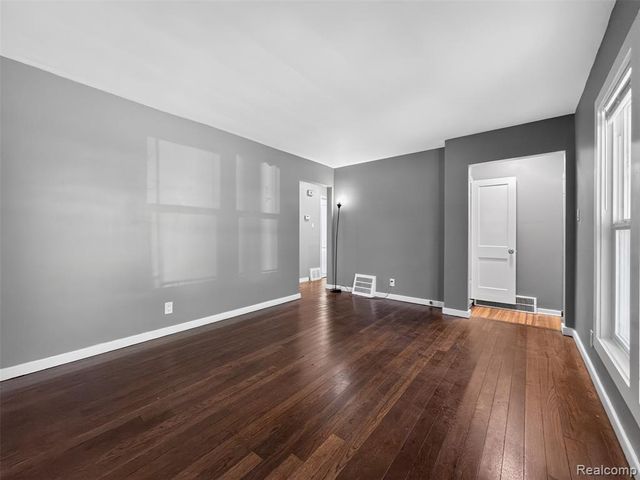 20553 Hamburg Street, Detroit, MI 48205