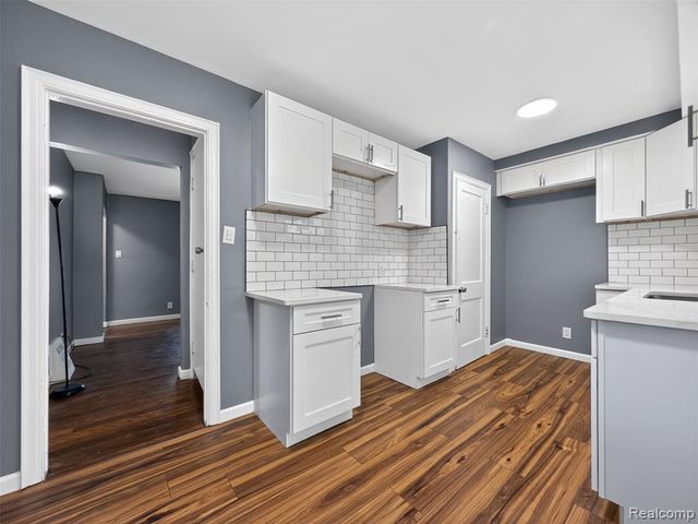 20553 Hamburg Street, Detroit, MI 48205
