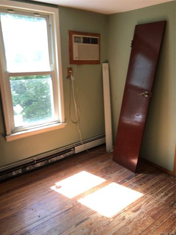 235 Mount Vernon Avenue, Medford, NY 11763