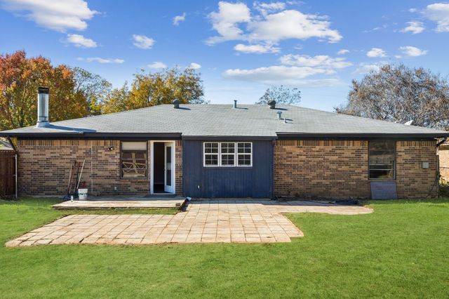 520 Palo Duro Drive, Joshua, TX 76058