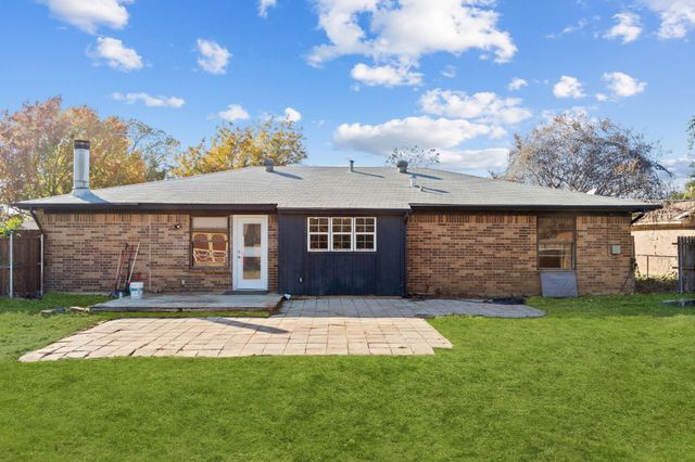 520 Palo Duro Drive, Joshua, TX 76058