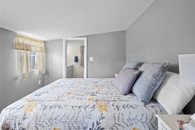 37240 BEVERLY AVENUE, Zephyrhills, FL 33542