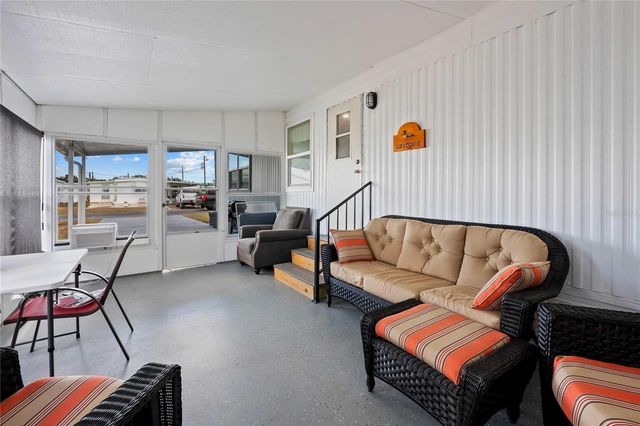 37240 BEVERLY AVENUE, Zephyrhills, FL 33542