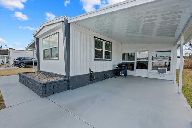 37240 BEVERLY AVENUE, Zephyrhills, FL 33542