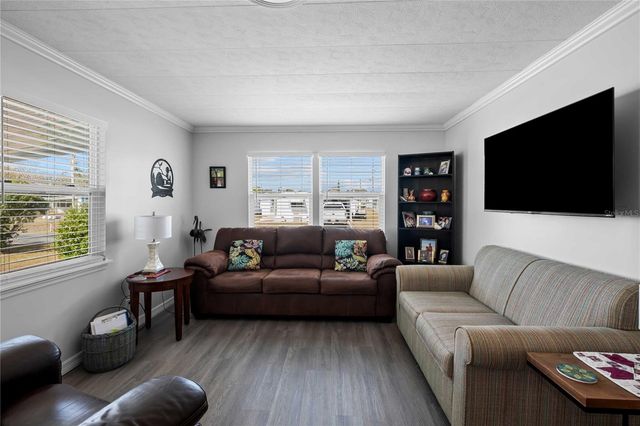 37240 BEVERLY AVENUE, Zephyrhills, FL 33542