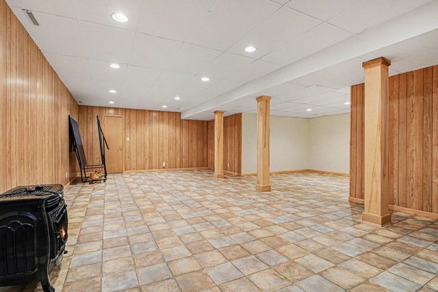 69728 Calvin Center Road, Cassopolis, MI 49031