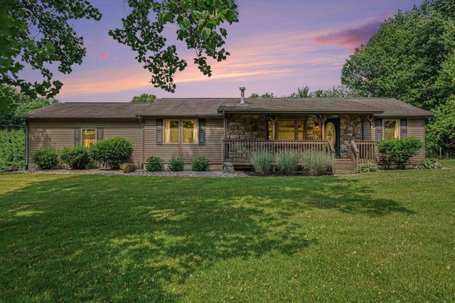 69728 Calvin Center Road, Cassopolis, MI 49031