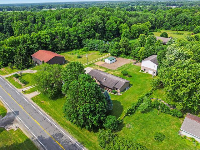 69728 Calvin Center Road, Cassopolis, MI 49031
