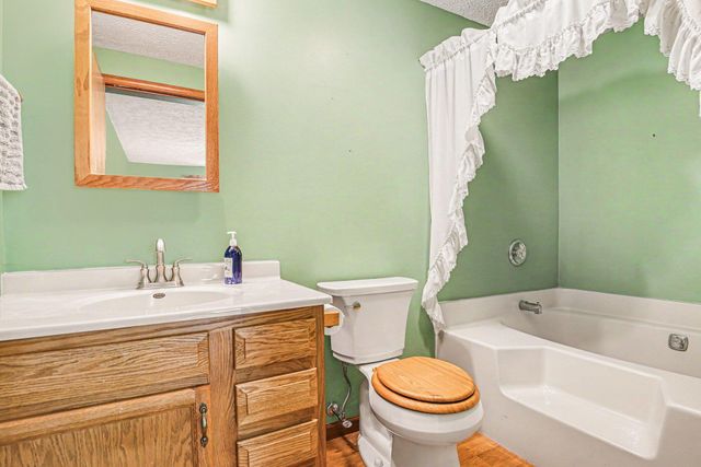 69728 Calvin Center Road, Cassopolis, MI 49031