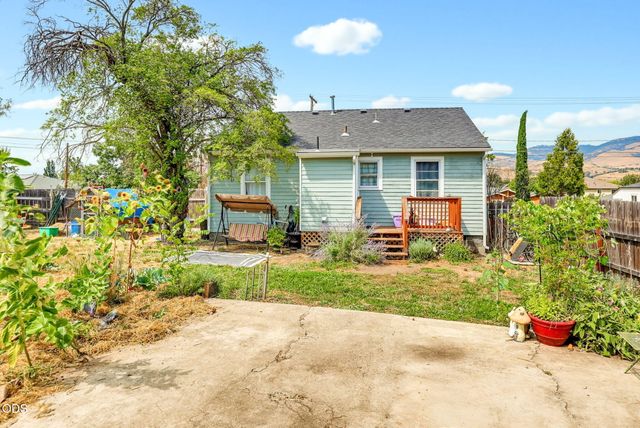 1340 E Main Street, Ashland, OR 97520