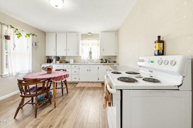 1340 E Main Street, Ashland, OR 97520