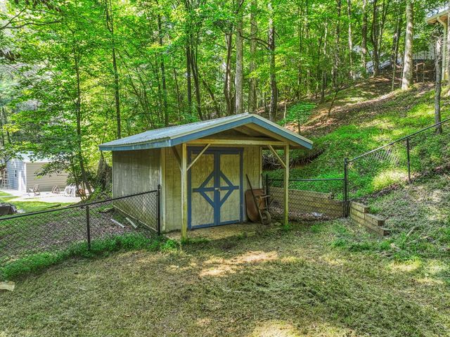158 Bamby Lane, Ellijay, GA 30540