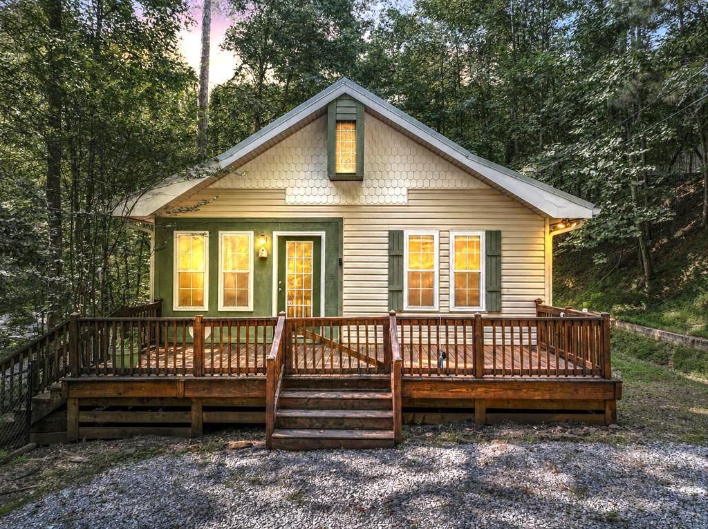 158 Bamby Lane, Ellijay, GA 30540