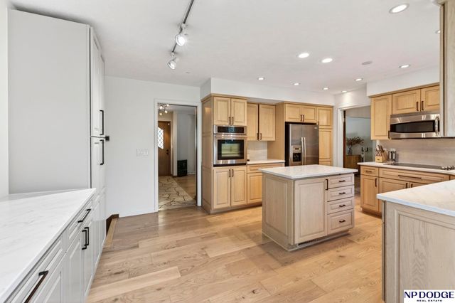 3629 S 114th Avenue, Omaha, NE 68144