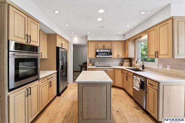 3629 S 114th Avenue, Omaha, NE 68144