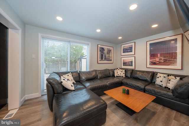 1022 CLOVER HILL RD, Wynnewood, PA 19096