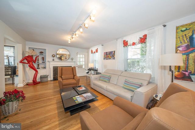 1022 CLOVER HILL RD, Wynnewood, PA 19096