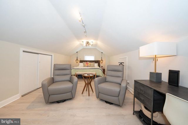 1022 CLOVER HILL RD, Wynnewood, PA 19096